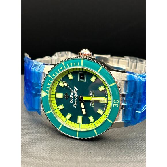 Zodiac Super Sea Wolf ZO9310 Automatic Diver Stainless Steel Jubilee Bracelet - Picture 15 of 17